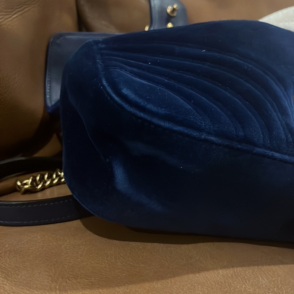 GUCCI | Velvet Matelasse Medium GG Marmont Shoulder Bag Cobalt Blue - Picture 6 of 16